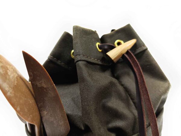 OILSKIN BUSHPOT BAG - Image 10