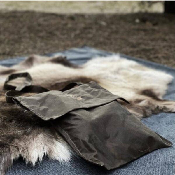Oilskin Haversack - Image 3